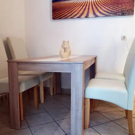 Danijela Pakostane